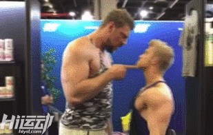 高個子健身本來就難！還因漏斗胸自斷10根肋骨治療