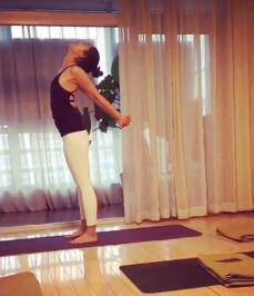 糾正駝背 一套簡(jiǎn)單的糾正駝背方法