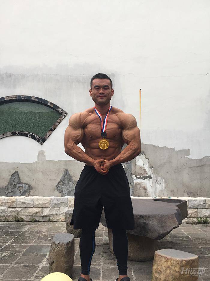 劉一陽獲得中國健美健身公開賽綿陽站金牌