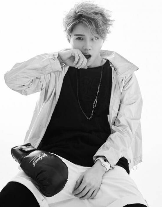 鹿晗出道這四年的肌肉成長(zhǎng)史