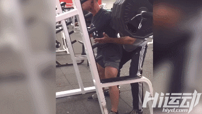 除配槍外，還得健身練出強壯身體！紐約警察是最危險的職業(yè)