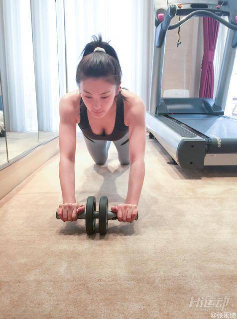 離婚后張雨綺變健身狂人 秀豐臀美腿