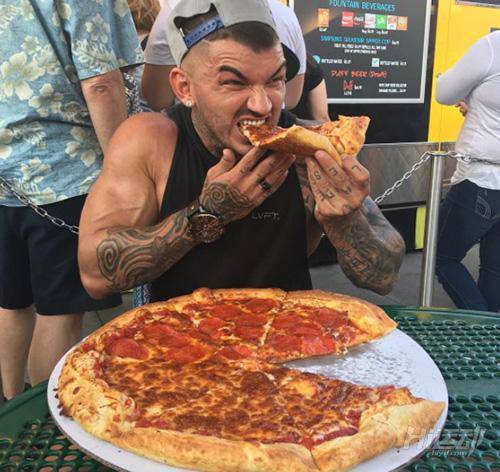 這位一秒大肚腩變腹肌的帥哥！一日五餐都吃些什么？