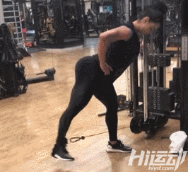 35歲練成最強(qiáng)大臀??！被奉為“臀神”，擁有600萬(wàn)粉絲