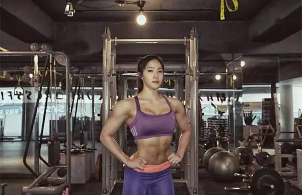 高顏值健身美女李藝琳的健身故事 高顏值健身美女李藝琳的健身故事
