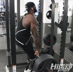 4歲失去雙腿，卻不滿足于假肢能站立！挑戰健身終成冠軍