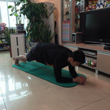 寧澤濤親身示范 教你練出完美腹肌