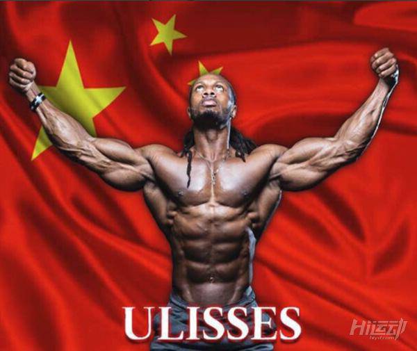 國外黑人天安門前赤裸上身，武警面前束手就擒