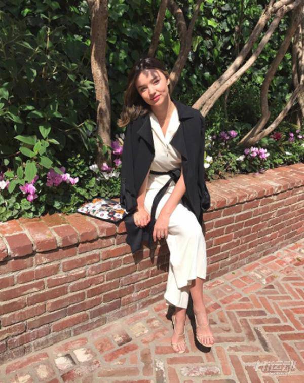 90后高富帥甘當(dāng)接盤俠！這位超模身材34歲單身媽媽的健身飲食秘籍