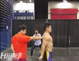 被國外媒體稱為“舉起世界的男人”！一次次刷新老外對力量的認知