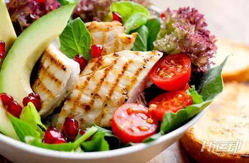 極致追求瘦身，反而患上疾病，一天嘔吐14次