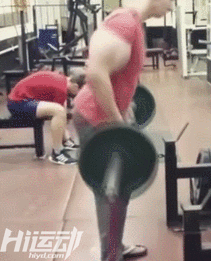 俄羅斯小伙靠“隆”手臂成網(wǎng)紅？用生命在作死！手臂爆了