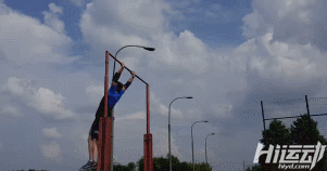 不用器械4年徒手健身！小伙從瘦“鵪鶉”到“肌霸”完美蛻變！