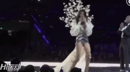 摔一跤就要退休，震動半個娛樂圈！練成維密模特多不容易