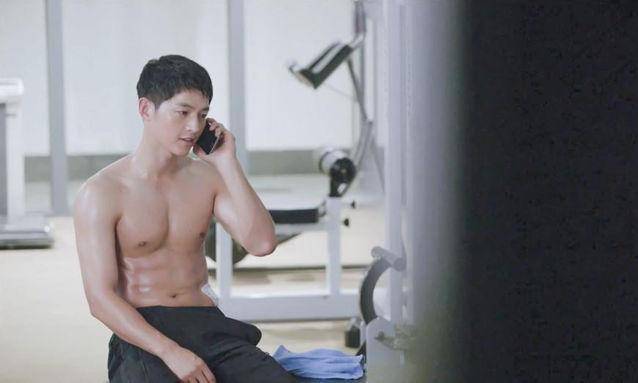 全民老公宋仲基的秘密 肌肉撩妹