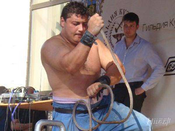 跟馬過不去的大力士！擁有63項(xiàng)吉尼斯世界紀(jì)錄