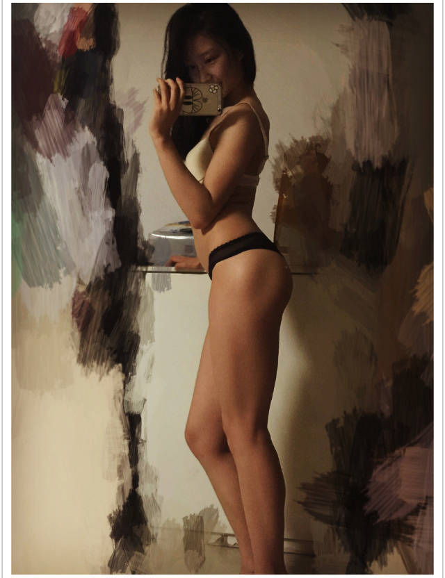 美女緊身衣出鏡 香汗淋漓長腿逆天