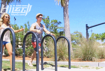 如果有女友，早就開始健身了！10個最虐狗的情侶動作