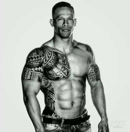 美國最壯大兵健身訓(xùn)練動作，你能完成一個算我輸