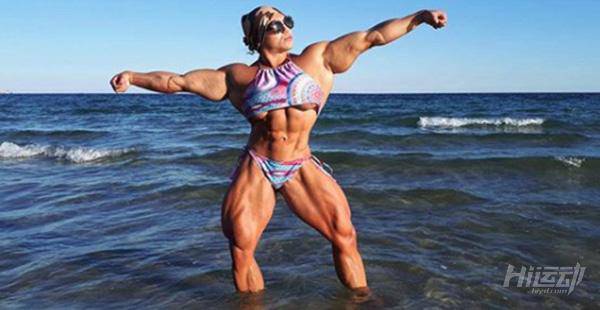 健身版的“朱莉”！91年妹子發(fā)現(xiàn)健身天賦后，練太大塊了！