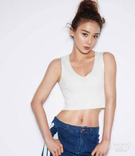 袁姍姍秀A4腰馬甲線 好身材練出來