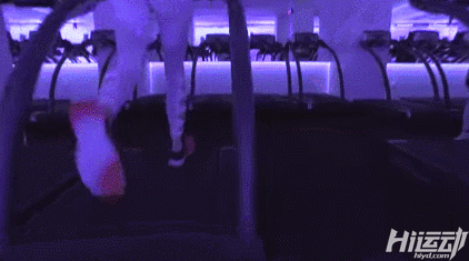 摔一跤就要退休，震動半個娛樂圈！練成維密模特多不容易