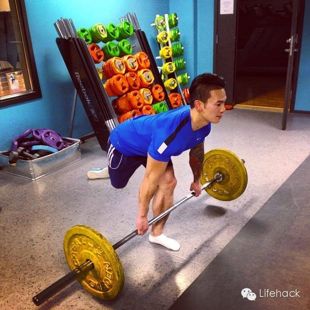 看了他的故事，你還有借口不健身嗎？