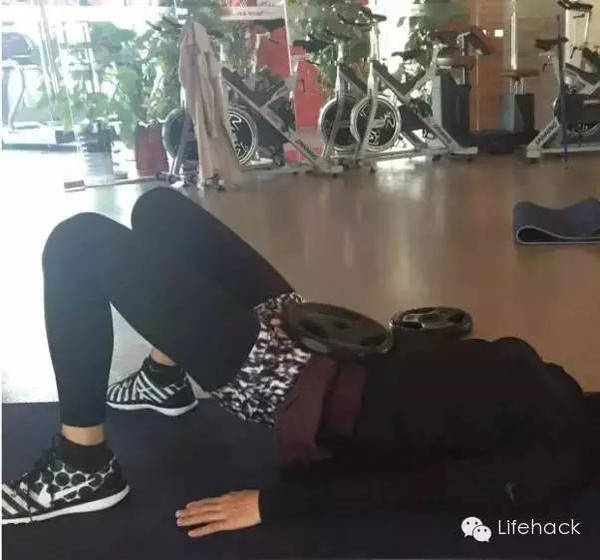 王珞丹曬性感腹肌照 最美馬甲線 王珞丹曬性感腹肌照 最美馬甲線