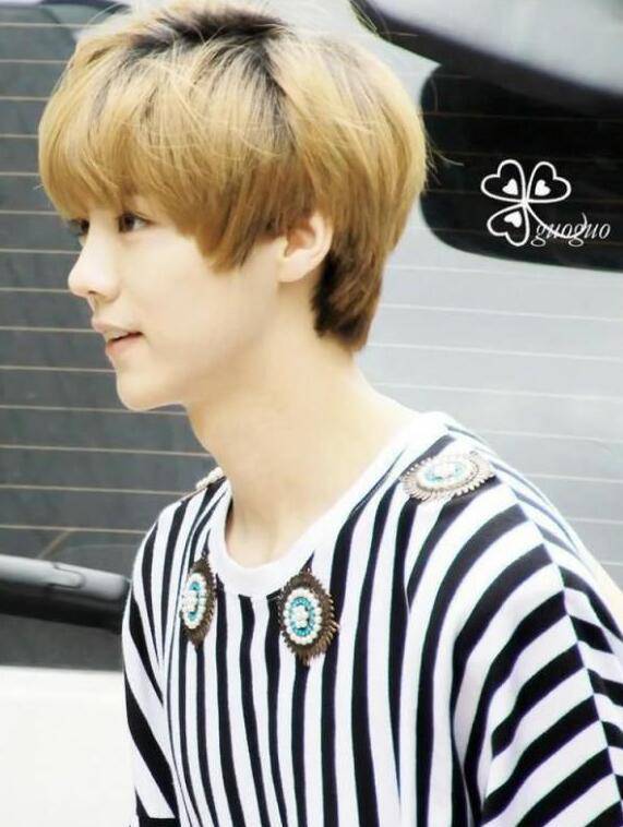 鹿晗出道這四年的肌肉成長(zhǎng)史