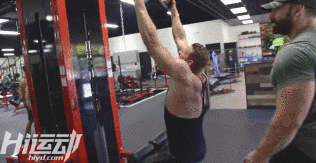 高個子健身本來就難！還因漏斗胸自斷10根肋骨治療