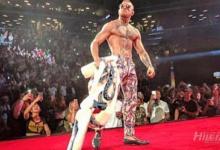 一個修理工靠女友養活幾年：苦練拳擊，冠軍金腰帶拿到手軟