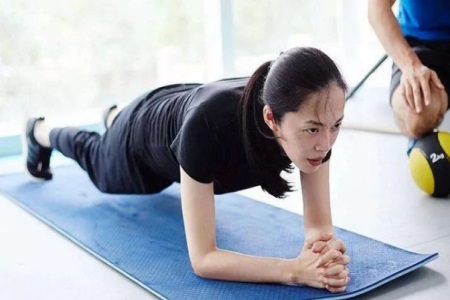 姚晨劉濤驚艷美照霸屏,絕美的氣質是多年瑜伽的練習-易網健康養生網 姚晨劉濤驚艷美照霸屏,絕美的氣質是多年瑜伽的練習