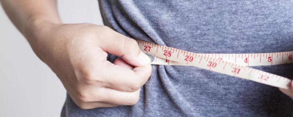 電腦辦公族如何減肥 推薦十種刮油的食物-易網健康<a href=http://www.jsjjzhkt.cn/jkys/ target=_blank class=infotextkey>養生</a>網 電腦辦公族如何減肥 推薦十種刮油的食物