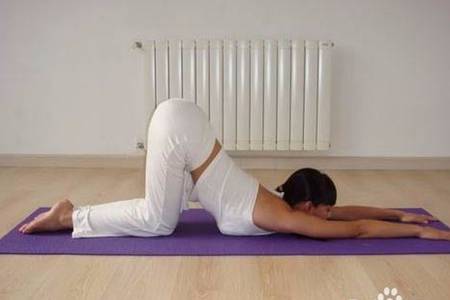 瑜伽初入門(mén)教學(xué)步驟，不用視頻也能輕松學(xué)會(huì)