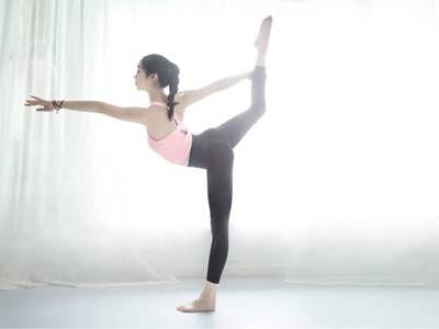 瑜伽動作圖片大全,瘦肚子瑜伽體式讓你瘦出細腰