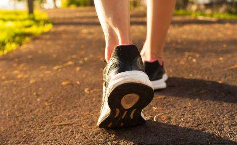 跑步穿什么鞋好