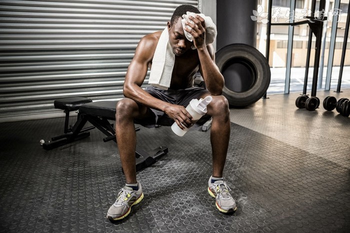 拉丁舞的方步轉怎么跳-易網健康<a href=http://www.jsjjzhkt.cn/jkys/ target=_blank class=infotextkey>養生</a>網 拉丁舞的方步轉怎么跳