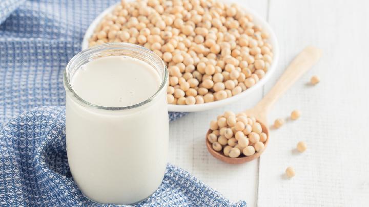 飽腹感強且熱量低的食物有哪些 8種低熱量食物最適合減肥的人-易網健康<a href=http://www.jsjjzhkt.cn/jkys/ target=_blank class=infotextkey>養生</a>網 飽腹感強且熱量低的食物有哪些 8種低熱量食物最適合減肥的人