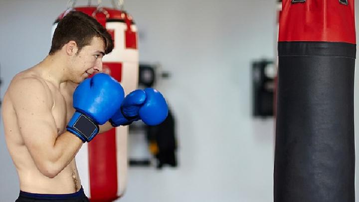 夏季減肥瘦腰的方法是什么 夏季減肥吃6種食物瘦腰最有效-易網<a href=http://www.jsjjzhkt.cn/ target=_blank class=infotextkey>健康養生</a>網 夏季減肥瘦腰的方法是什么 夏季減肥吃6種食物瘦腰最有效