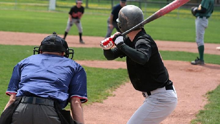 跳繩減肥的正確方法是什么 跳繩減肥需要注意5個事項-易網(wǎng)<a href=http://www.jsjjzhkt.cn/ target=_blank class=infotextkey>健康養(yǎng)生</a>網(wǎng) 跳繩減肥的正確方法是什么 跳繩減肥需要注意5個事項