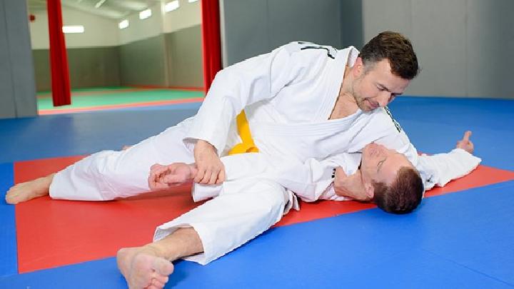 春季吃什么水果減肥最快 春季減肥不能吃什么水果-易網健康養生網 春季吃什么水果減肥最快 春季減肥不能吃什么水果