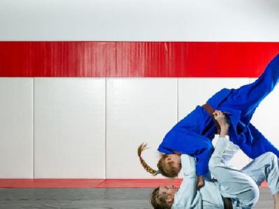 誘發面部浮腫的原因有哪些 7個原因容易導致面部發生浮腫