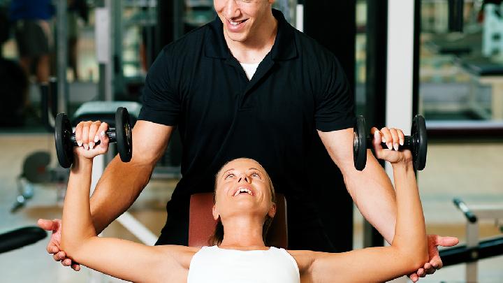 運動減肥的誤區(qū)有哪些？上班族運動減肥方法有哪些？