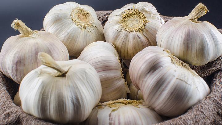 白醋泡雞蛋能減肥嗎?醋泡雞蛋有減肥功效嗎?-易網<a href=http://www.jsjjzhkt.cn/ target=_blank class=infotextkey>健康養生</a>網 白醋泡雞蛋能減肥嗎?醋泡雞蛋有減肥功效嗎?