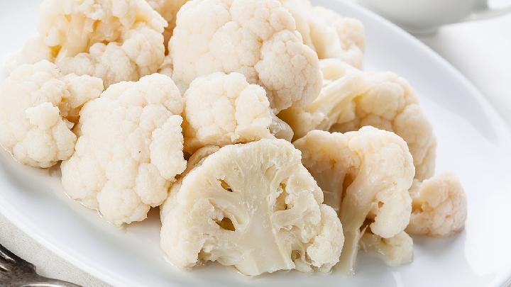 荷葉茶真的能減肥嗎？巧用荷葉煮水利尿通便又減肥