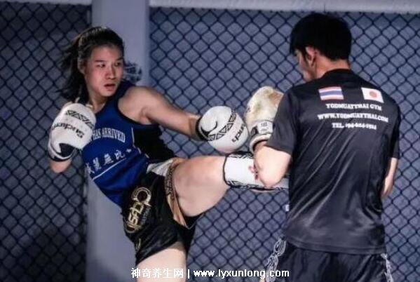 女生魯鐵是什么意思是有氧運動嗎,在健身房擼鐵玩健身器材-易網健康養生網 女生魯鐵是什么意思是有氧運動嗎,在健身房擼鐵玩健身器材