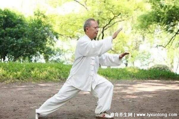 四種人不宜練太極，心臟病/關節炎/腰椎間盤突出(中老年人需知)