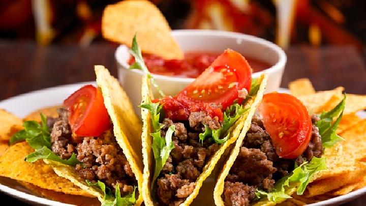 適合床上做的伸展運動減肥是什么呢?運動減肥方法介紹-易網<a href=http://www.jsjjzhkt.cn/ target=_blank class=infotextkey>健康養生</a>網 適合床上做的伸展運動減肥是什么呢?運動減肥方法介紹