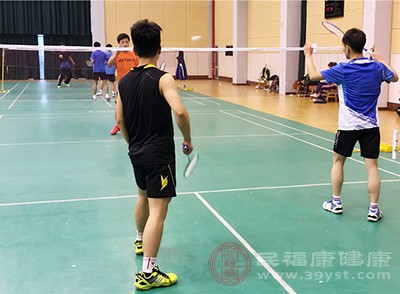 每天堅持走路 晚飯不吃 體重為何還降不下來-易網健康養生網 每天堅持走路 晚飯不吃 體重為何還降不下來