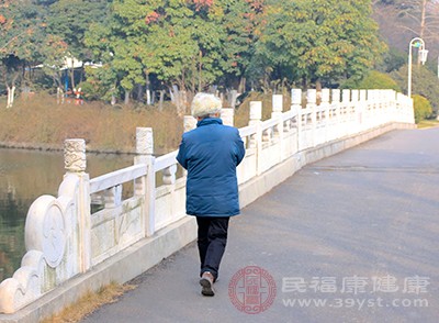 為什么要選擇晨練 晨練的禁忌有哪些-易網<a href=http://www.jsjjzhkt.cn/ target=_blank class=infotextkey>健康養生</a>網 為什么要選擇晨練 晨練的禁忌有哪些